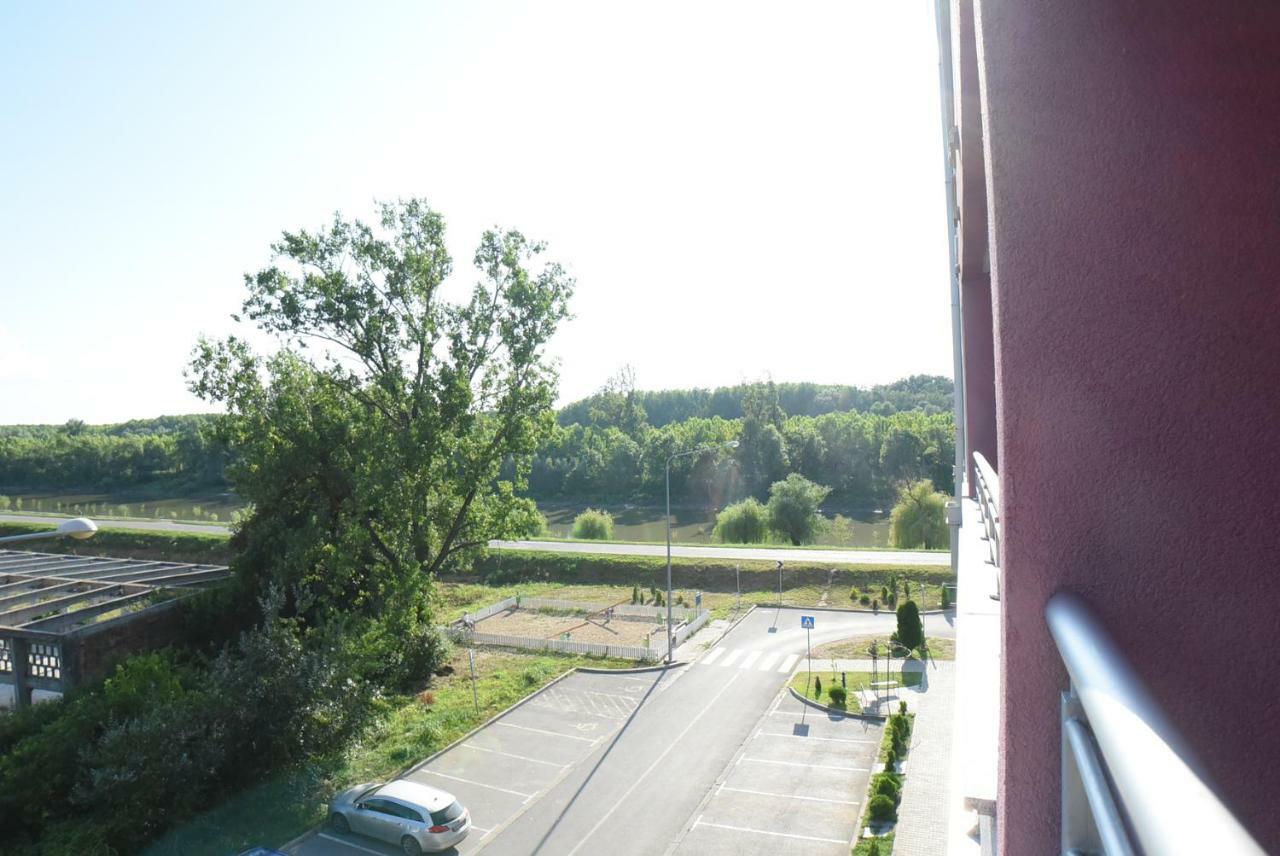 Tamis Kapija Apartment Pančevo Extérieur photo